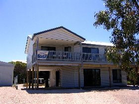 Acacia Beach House - Tourism Adelaide 0