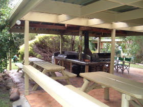 Melaleuca Grove Holiday Units & Motor Inn - Tourism Adelaide 0