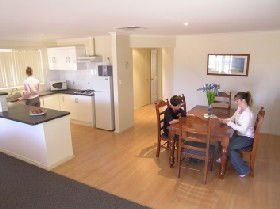 Copper Cove Holiday Villas - Tourism Adelaide 0