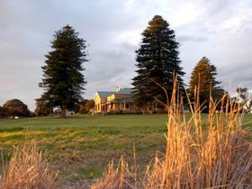 Campbell Park Cottage - Tourism Adelaide 0