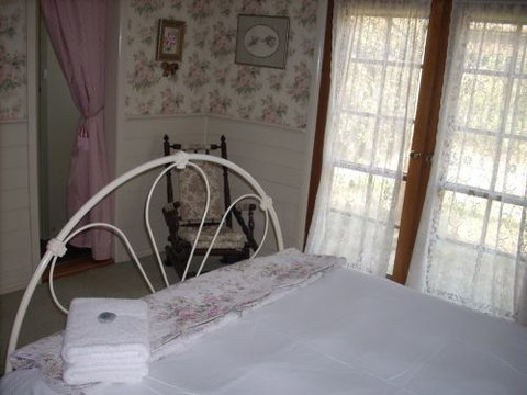Whitelaw's Rest - Tourism Adelaide 0