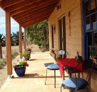 Dee's Villa - Tourism Adelaide