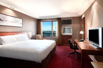 Pullman Melbourne On The Park - Tourism Adelaide 3