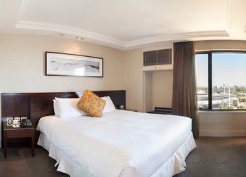 Pullman Melbourne On The Park - Tourism Adelaide 7