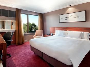 Pullman Melbourne On The Park - Tourism Adelaide 34