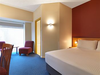 Ibis Melbourne Little Bourke Street - Tourism Adelaide 8