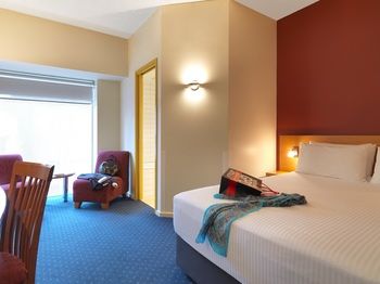 Ibis Melbourne Little Bourke Street - Tourism Adelaide 9