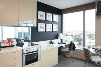 Mantra Bell City - Tourism Adelaide 3