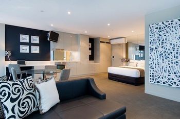 Mantra Bell City - Tourism Adelaide 15