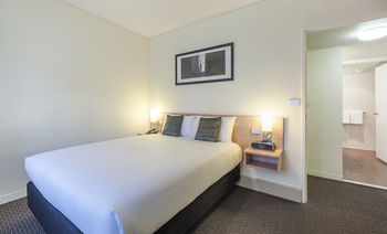 Ibis Melbourne Hotel And Apartments - Tourism Adelaide 11