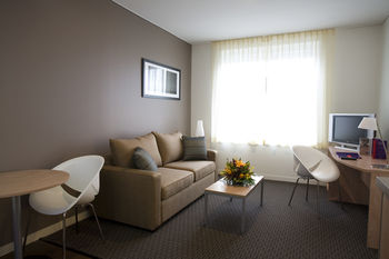 Ibis Melbourne Hotel And Apartments - Tourism Adelaide 14