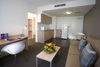 Ibis Melbourne Hotel And Apartments - Tourism Adelaide 15