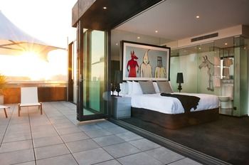 Art Series - The Cullen - Tourism Adelaide 6