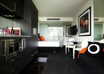 Art Series - The Cullen - Tourism Adelaide 7