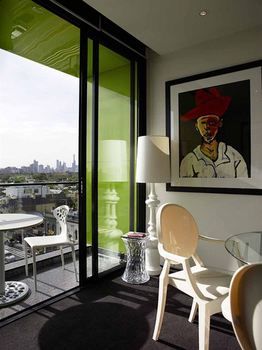 Art Series - The Cullen - Tourism Adelaide 17