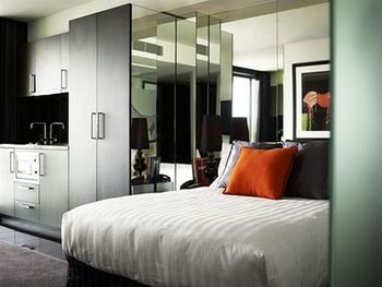 Art Series - The Cullen - Tourism Adelaide 26