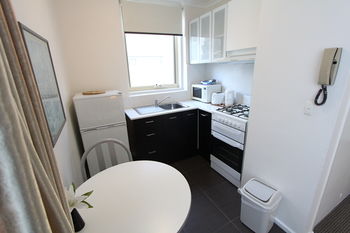 Drummond Apartments Services - Tourism Adelaide 16