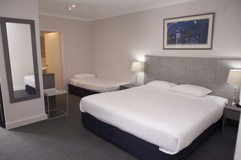The Savoy Double Bay Hotel - Tourism Adelaide 13