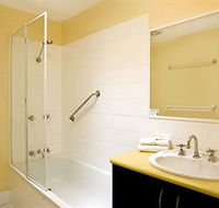 Beach Breakers Resort - Tourism Adelaide