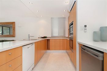 Fairshore Noosa - Tourism Adelaide 33