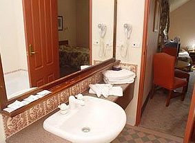 La Maison Boutique - Tourism Adelaide 7