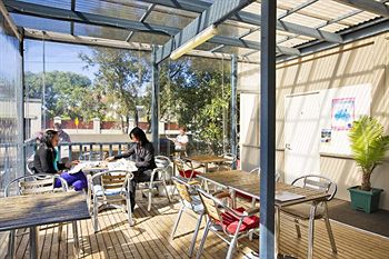 Cambridge Lodge - Hostel/Backpacker - Tourism Adelaide 0