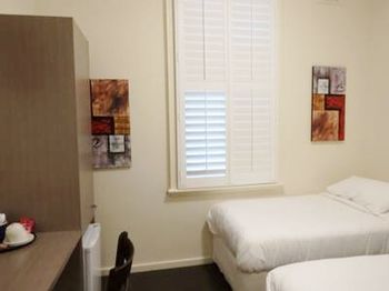 Naughtons Parkville Hotel - Tourism Adelaide 5