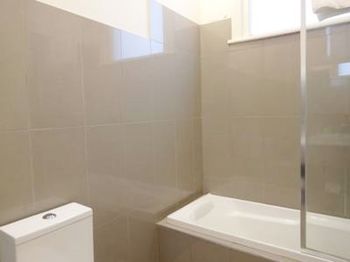 Naughtons Parkville Hotel - Tourism Adelaide 6