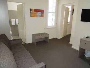 Naughtons Parkville Hotel - Tourism Adelaide 18