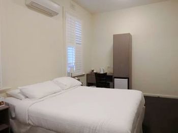 Naughtons Parkville Hotel - Tourism Adelaide 23