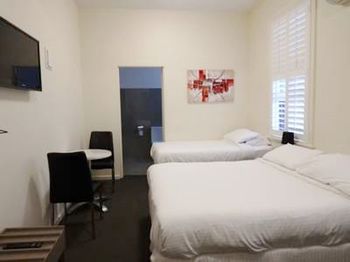 Naughtons Parkville Hotel - Tourism Adelaide 25