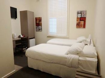 Naughtons Parkville Hotel - Tourism Adelaide 29