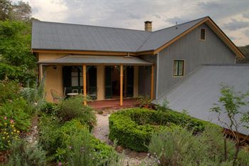 Tizzana Winery Bed & Breakfast - Tourism Adelaide 6