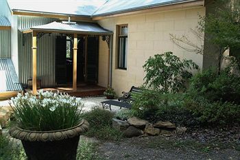 Tizzana Winery Bed & Breakfast - Tourism Adelaide 8