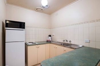 Best Western Fawkner Suites & Serviced Apartments - Tourism Adelaide 51