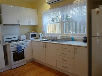 Brentwood Accommodation - Tourism Adelaide 15