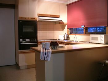 Australian Home Away @ East Doncaster George - Tourism Adelaide 7