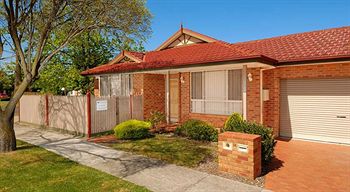 Waverley Corporate Townhouses - Tourism Adelaide 1