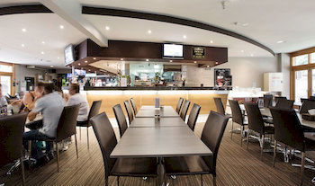 High Flyer Hotel - Tourism Adelaide 10