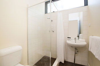 High Flyer Hotel - Tourism Adelaide 14