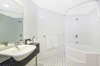 Quality Suites Boulevard On Beaumont - Tourism Adelaide 3