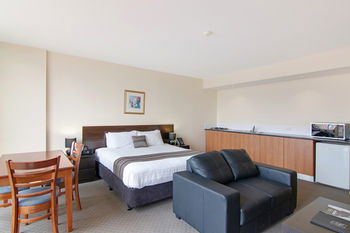 Quality Suites Boulevard On Beaumont - Tourism Adelaide 15