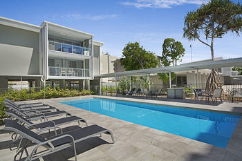 Jacaranda Noosa - Tourism Adelaide 2