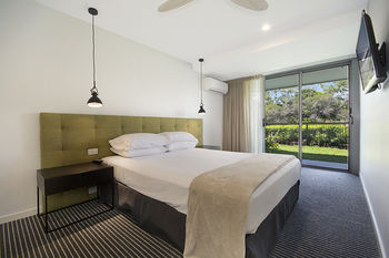 Jacaranda Noosa - Tourism Adelaide 7