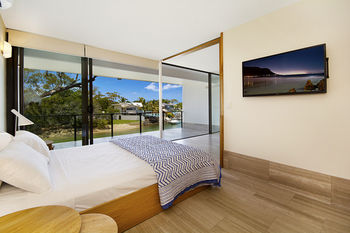 Jacaranda Noosa - Tourism Adelaide 12