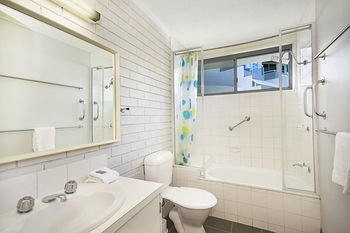 Jacaranda Noosa - Tourism Adelaide 50