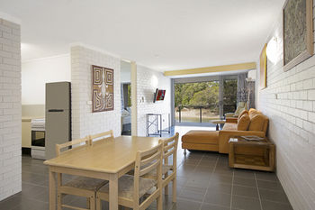 Jacaranda Noosa - Tourism Adelaide 54
