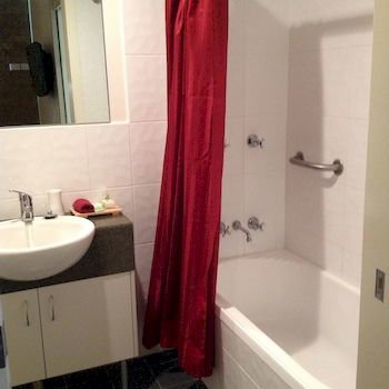 Ashton Townhouse Motel And Suites - Tourism Adelaide 12