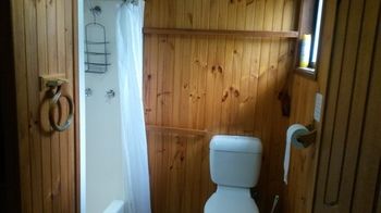 Hunter Hideaway Cottages - Tourism Adelaide 6