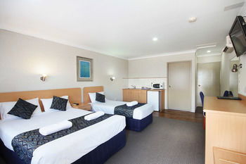 Edward Parry Motel & Apartments - Tourism Adelaide 10